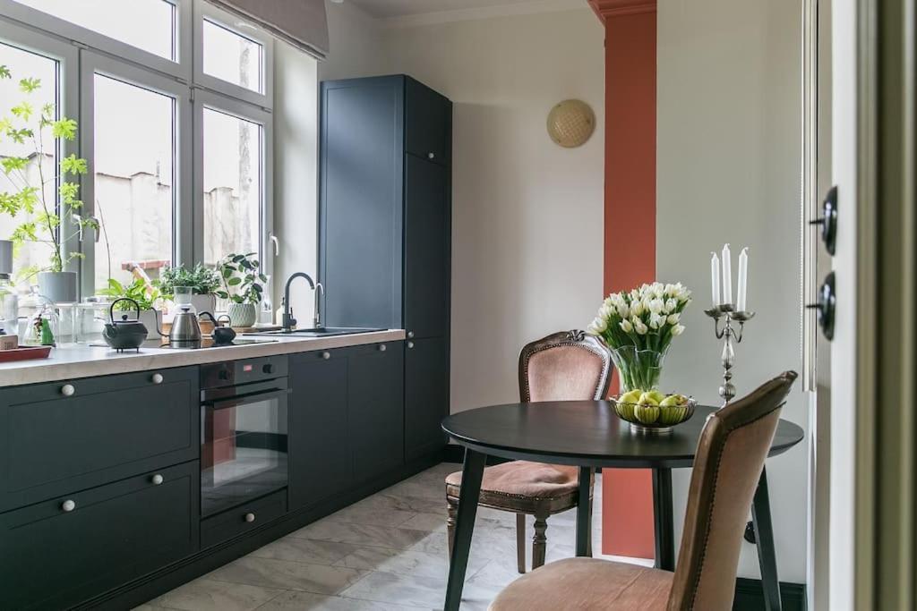 Dark Blue Apartment Βαρσοβία Εξωτερικό φωτογραφία
